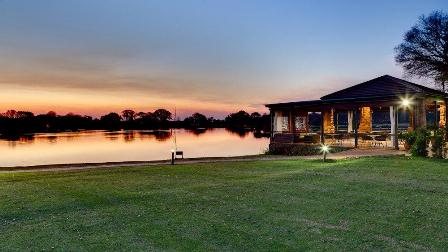 Irene Country Lodge, Hotel Conference Centre Restaurants Day Spa in Centurion, Pretoria. Sunset over the lake